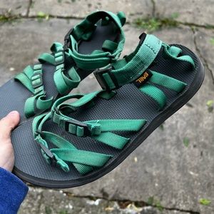Women’s green Teva sandals, size 7